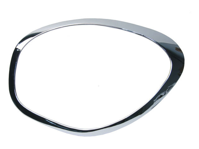 APA/URO Parts Headlight Trim Ring - Chrome Headlight Trim Ring